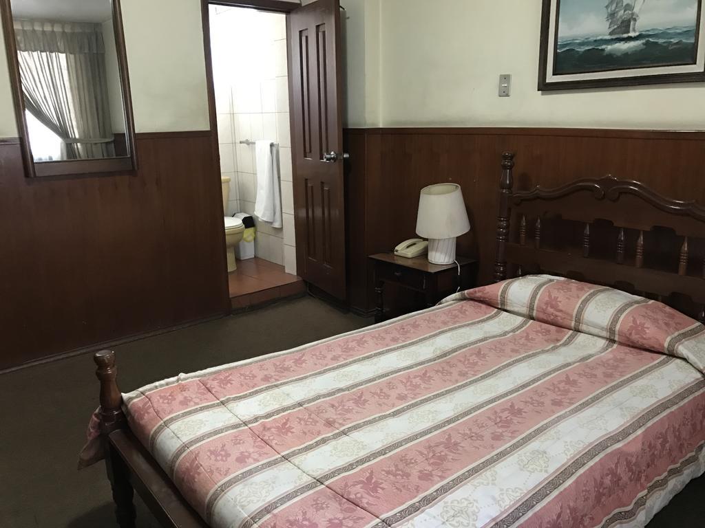 Hotel Majestic キト エクステリア 写真