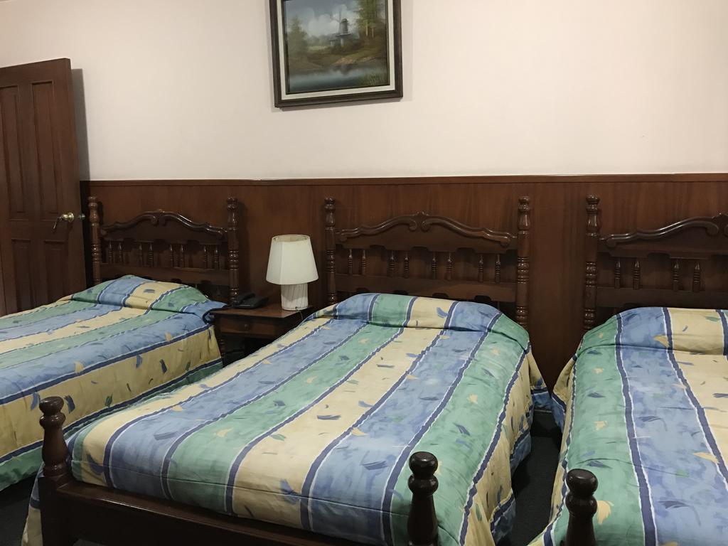 Hotel Majestic キト エクステリア 写真