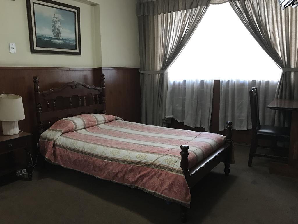 Hotel Majestic キト エクステリア 写真